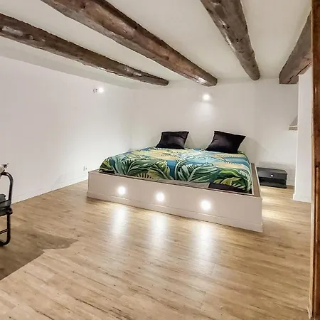 Appartement Lovely In Saint-bonnet-le-chatea *